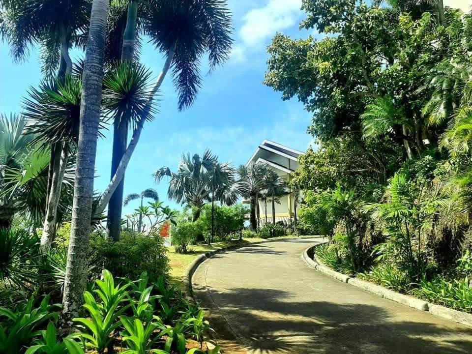 Alta Vista De Boracay By Crystal Apartment Yapak Exterior photo