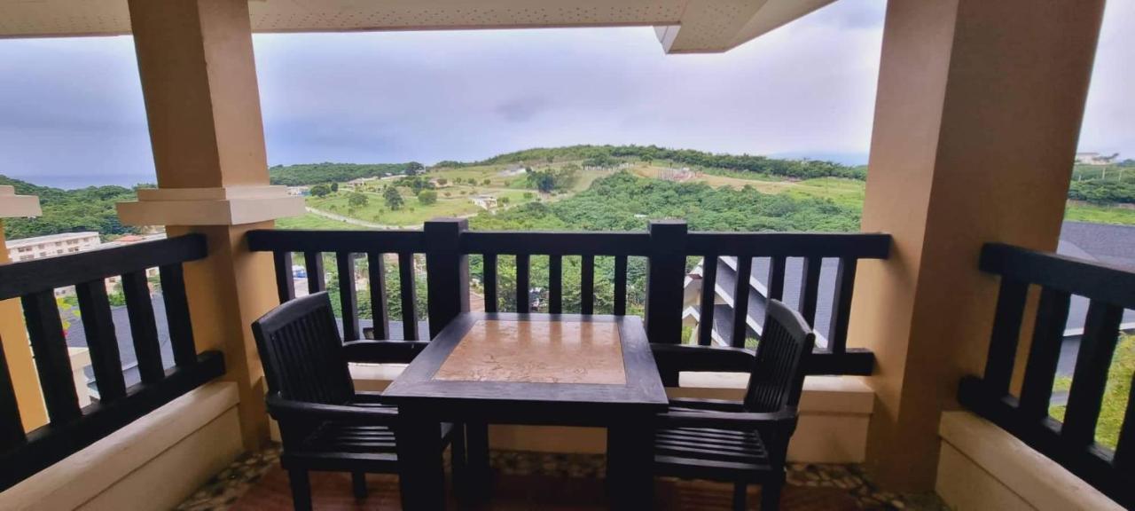 Alta Vista De Boracay By Crystal Apartment Yapak Exterior photo